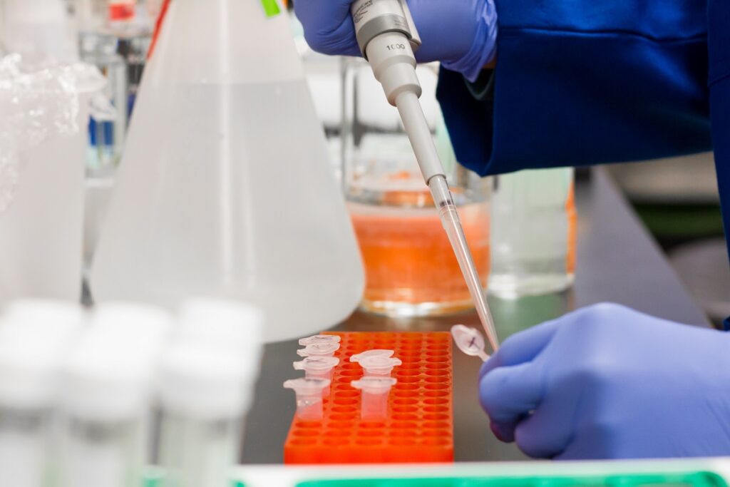 Laboratorijska ispitivanja metodom ELISA